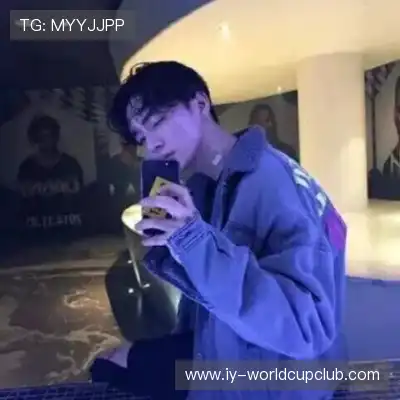 万桢翼